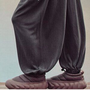 Crocs Overpuff Shorty Boots in Truffle size 9 Women's / 7 Men's NWT